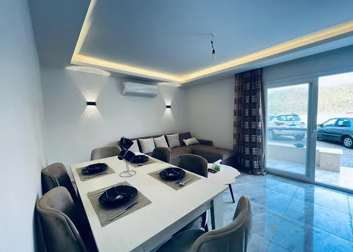 One Bedroom And Reception *